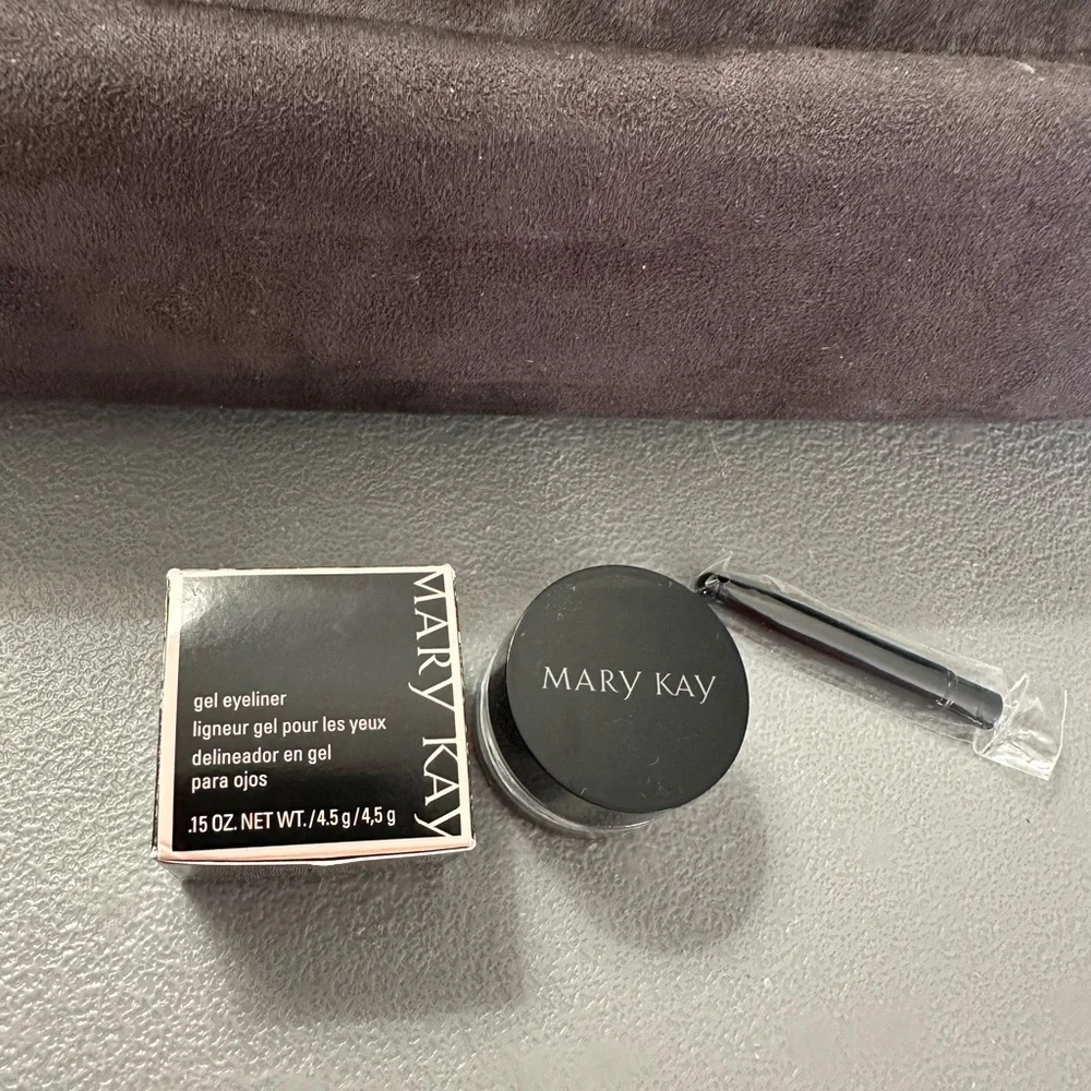 Mary Kay Gel Eyeliner with Brush